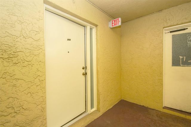 10762 La Placida Drive 205, Coral Springs, FL 33065