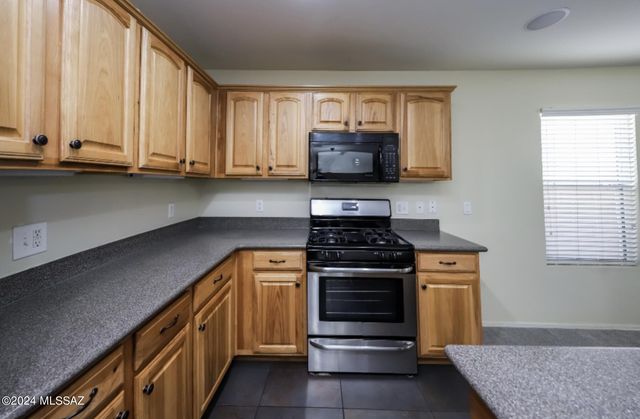 8021 E Judicial Street, Tucson, AZ 85730