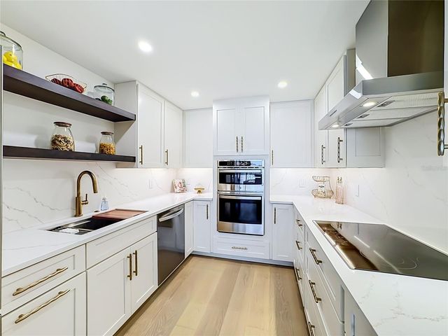 435 S GULFSTREAM AVENUE 1006, Sarasota, FL 34236
