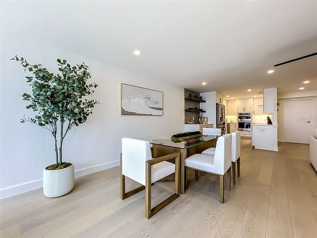 435 S GULFSTREAM AVENUE 1006, Sarasota, FL 34236