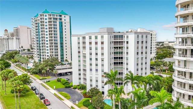 435 S GULFSTREAM AVENUE 1006, Sarasota, FL 34236