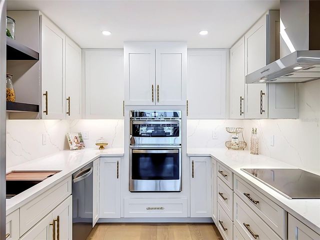 435 S GULFSTREAM AVENUE 1006, Sarasota, FL 34236