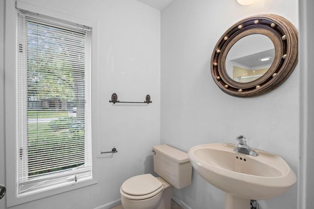 15588 Canyon Ridge, Eden Prairie, MN 55347