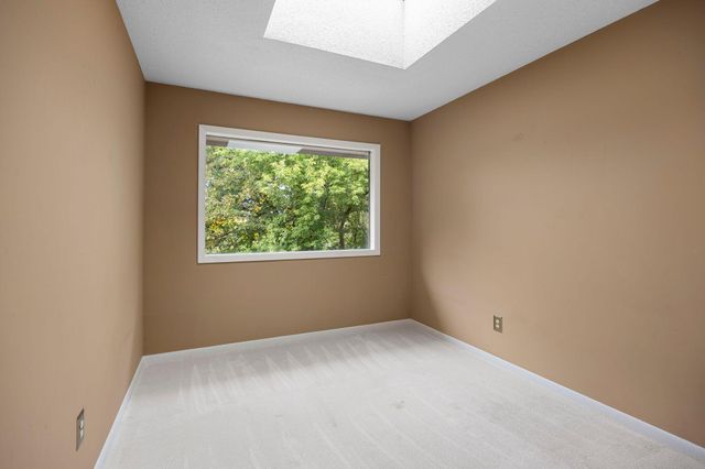 15588 Canyon Ridge, Eden Prairie, MN 55347