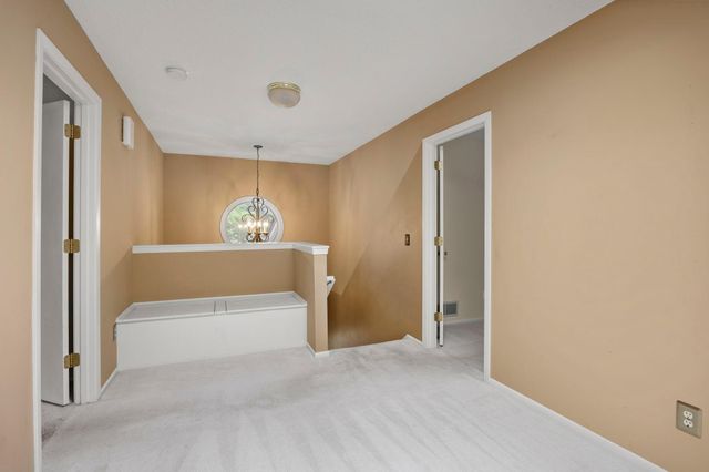 15588 Canyon Ridge, Eden Prairie, MN 55347