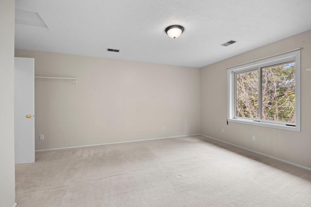 15588 Canyon Ridge, Eden Prairie, MN 55347
