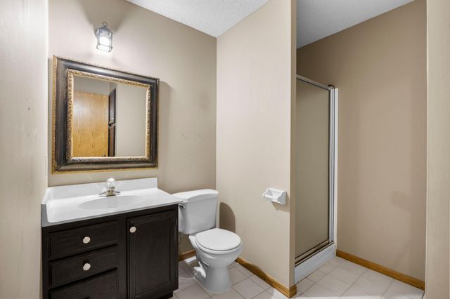 15588 Canyon Ridge, Eden Prairie, MN 55347