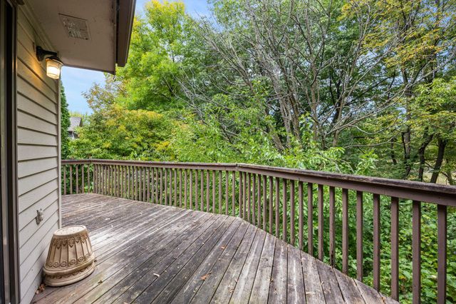 15588 Canyon Ridge, Eden Prairie, MN 55347