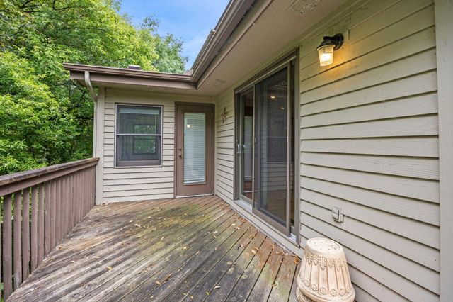 15588 Canyon Ridge, Eden Prairie, MN 55347