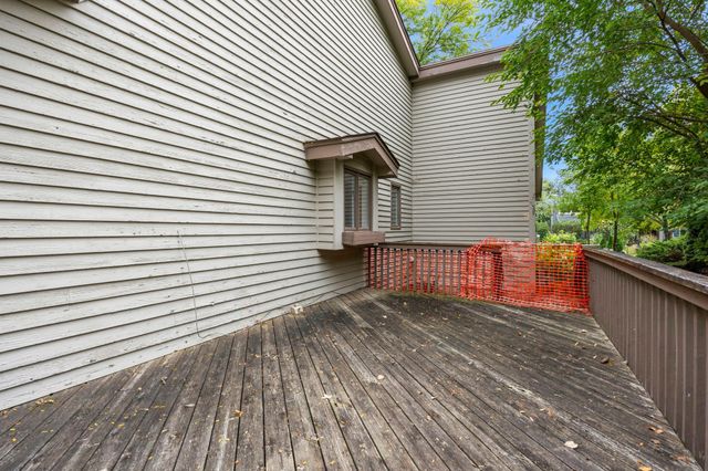 15588 Canyon Ridge, Eden Prairie, MN 55347