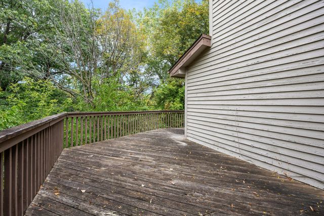 15588 Canyon Ridge, Eden Prairie, MN 55347