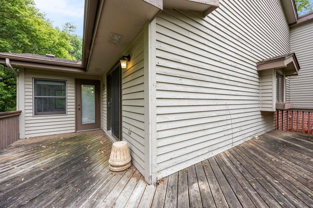 15588 Canyon Ridge, Eden Prairie, MN 55347