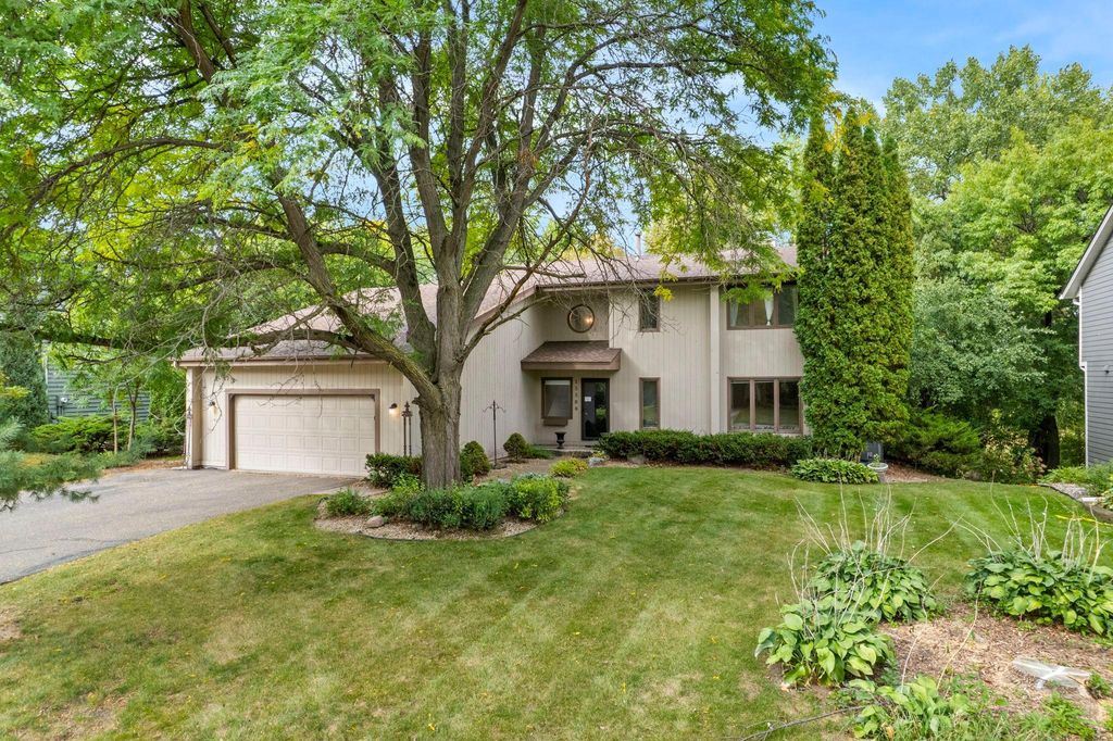 15588 Canyon Ridge, Eden Prairie, MN 55347 — photo 2