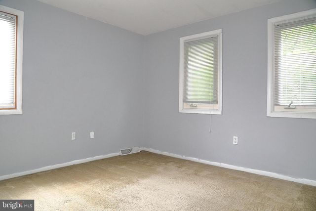 10 CEDAR LN, Mountville, PA 17554