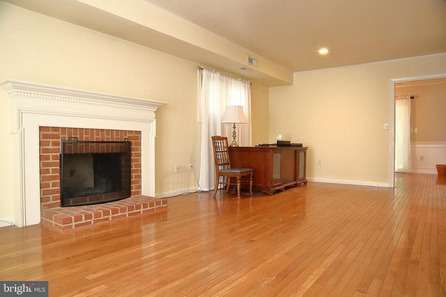 10 CEDAR LN, Mountville, PA 17554