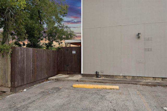 114 Grand Avenue, Bacliff, TX 77518