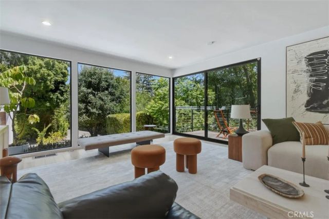 3901 Ventura Canyon Avenue, Sherman Oaks, CA 91423