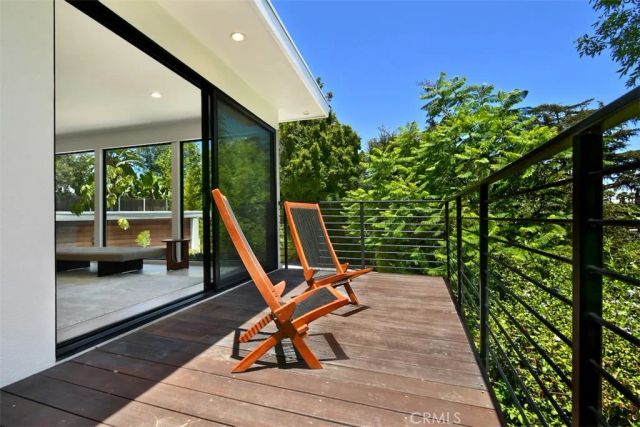 3901 Ventura Canyon Avenue, Sherman Oaks, CA 91423