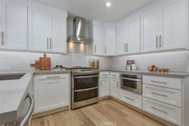 3901 Ventura Canyon Avenue, Sherman Oaks, CA 91423