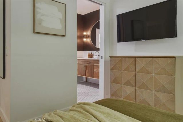 3901 Ventura Canyon Avenue, Sherman Oaks, CA 91423