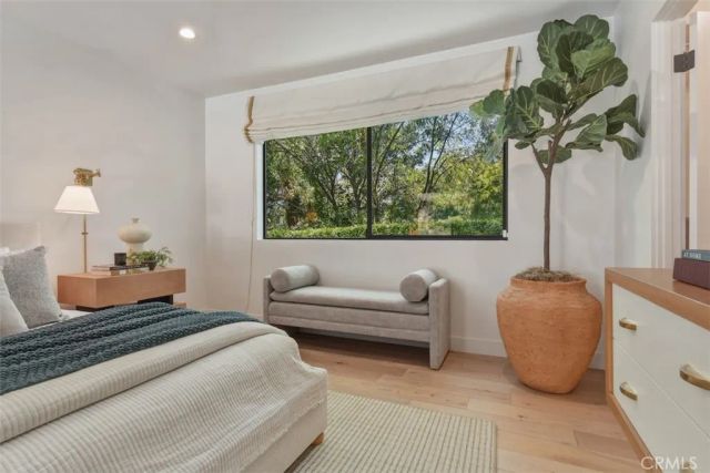 3901 Ventura Canyon Avenue, Sherman Oaks, CA 91423