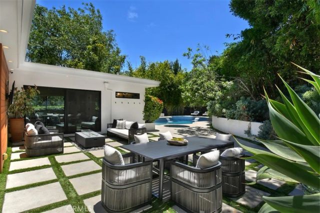 3901 Ventura Canyon Avenue, Sherman Oaks, CA 91423