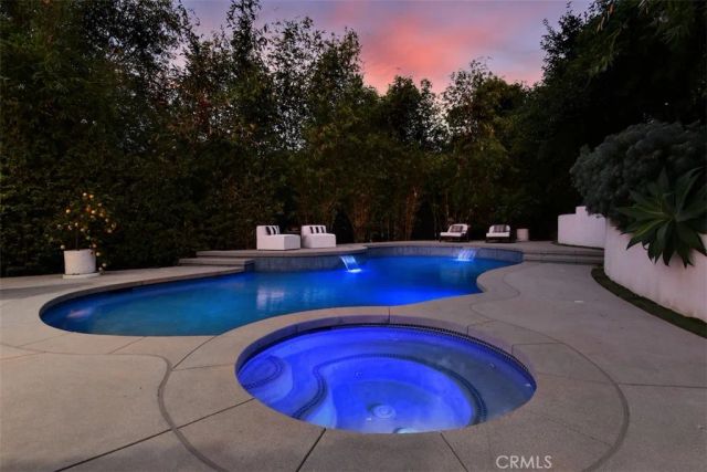3901 Ventura Canyon Avenue, Sherman Oaks, CA 91423