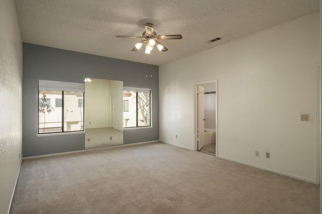 Image 14 of property listing at 2890 Huntington Boulevard # 149, Fresno, CA 93721