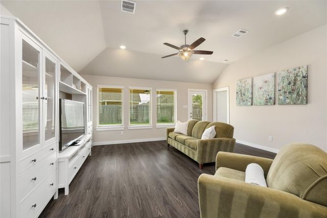 7622 Mistral Lane, Baytown, TX 77523