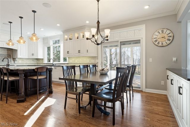 652 Treeside Lane, Avon Lake, OH 44012