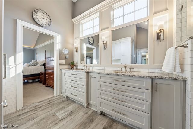 652 Treeside Lane, Avon Lake, OH 44012