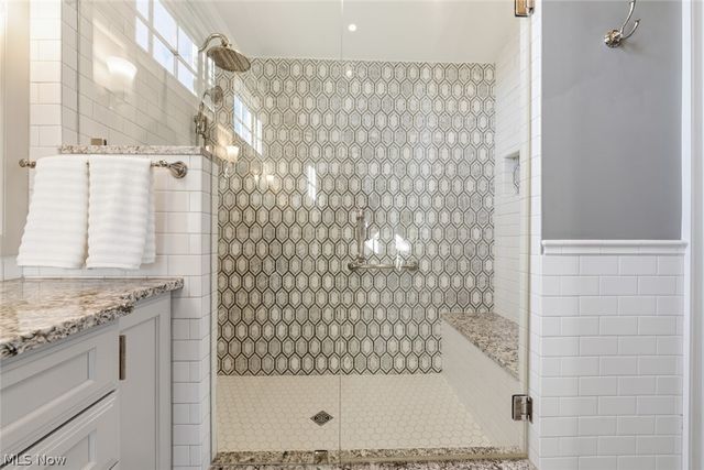 652 Treeside Lane, Avon Lake, OH 44012