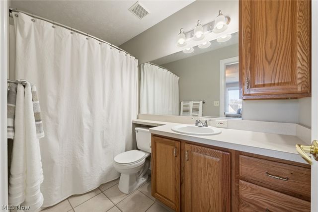 652 Treeside Lane, Avon Lake, OH 44012