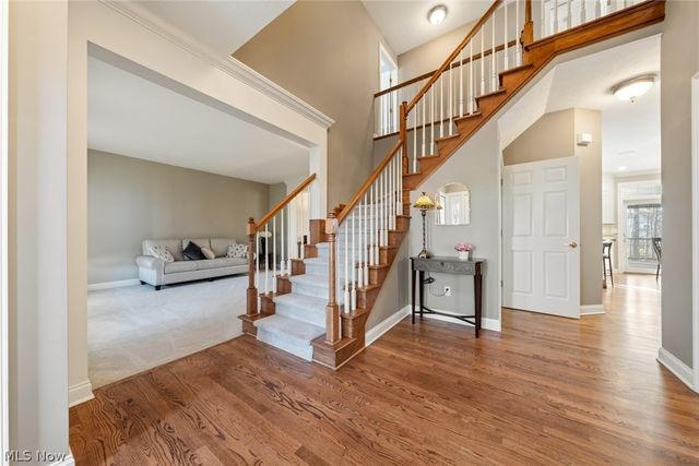 652 Treeside Lane, Avon Lake, OH 44012