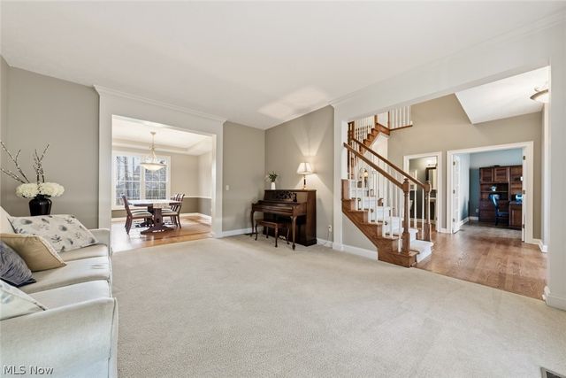 652 Treeside Lane, Avon Lake, OH 44012