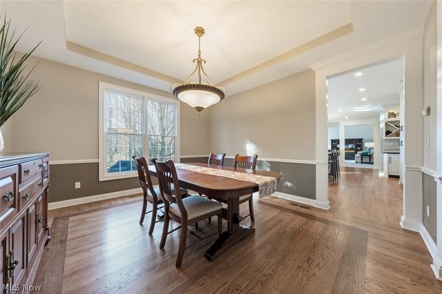 652 Treeside Lane, Avon Lake, OH 44012