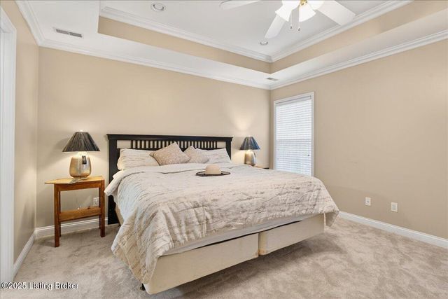 6015 Sweetbay Dr, Crestwood, KY 40014