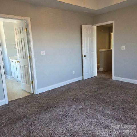 5840 Timbertop Lane, Charlotte, NC 28215