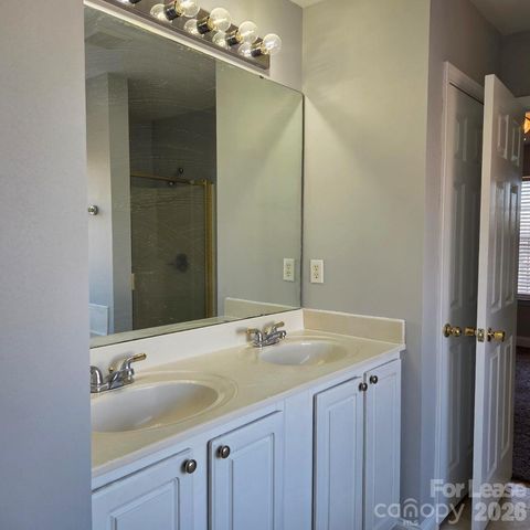 5840 Timbertop Lane, Charlotte, NC 28215