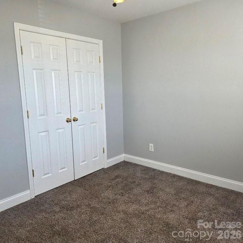 5840 Timbertop Lane, Charlotte, NC 28215