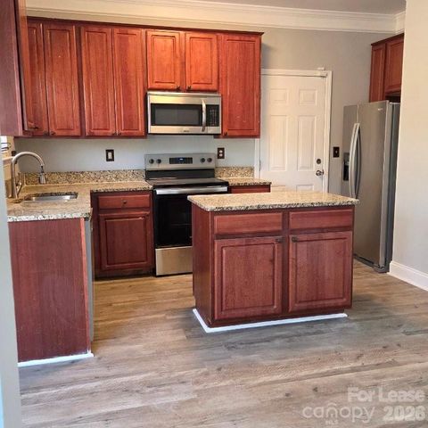 5840 Timbertop Lane, Charlotte, NC 28215