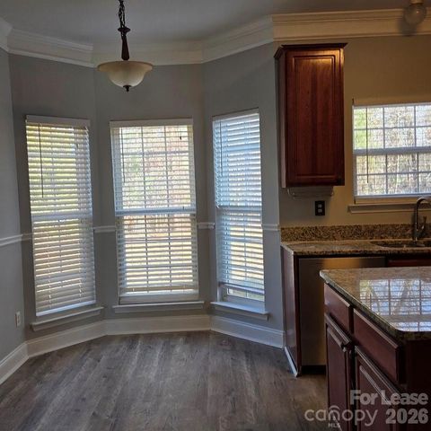 5840 Timbertop Lane, Charlotte, NC 28215