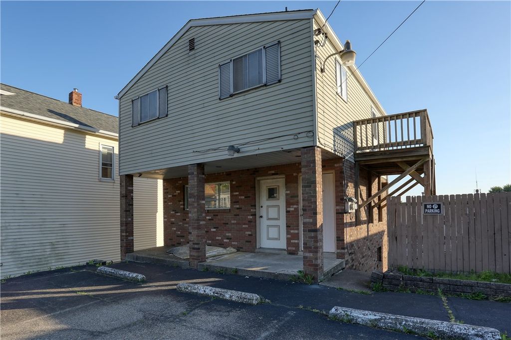 622 Virginia Ave, Rochester Twp, PA 15074