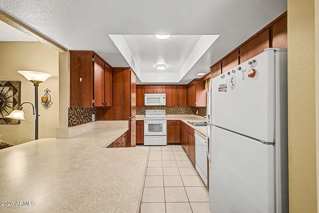 26423 S SNEAD Drive, Sun Lakes, AZ 85248