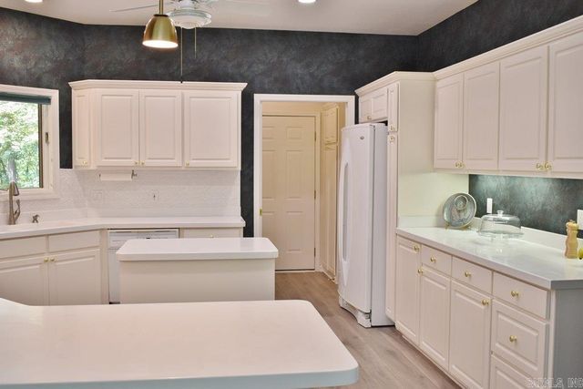 97 Mansilla Way, Hot Springs Village, AR 71900