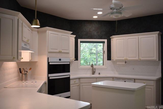 97 Mansilla Way, Hot Springs Village, AR 71900