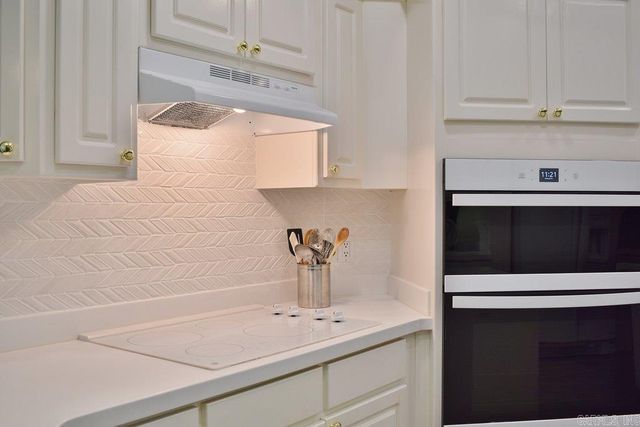 97 Mansilla Way, Hot Springs Village, AR 71900