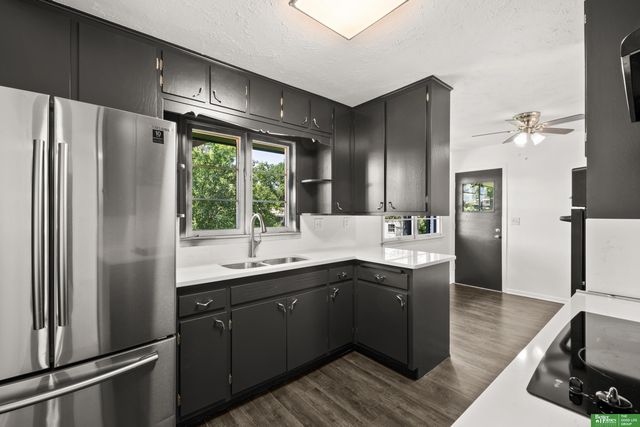 2330 S 90th Street, Omaha, NE 68124