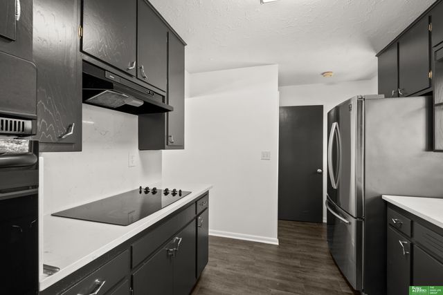 2330 S 90th Street, Omaha, NE 68124