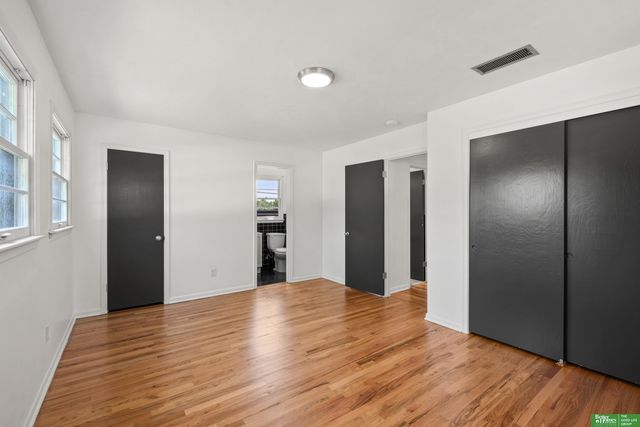 2330 S 90th Street, Omaha, NE 68124